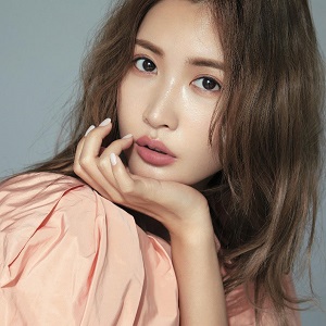 紗栄子さん(モデル、女優)